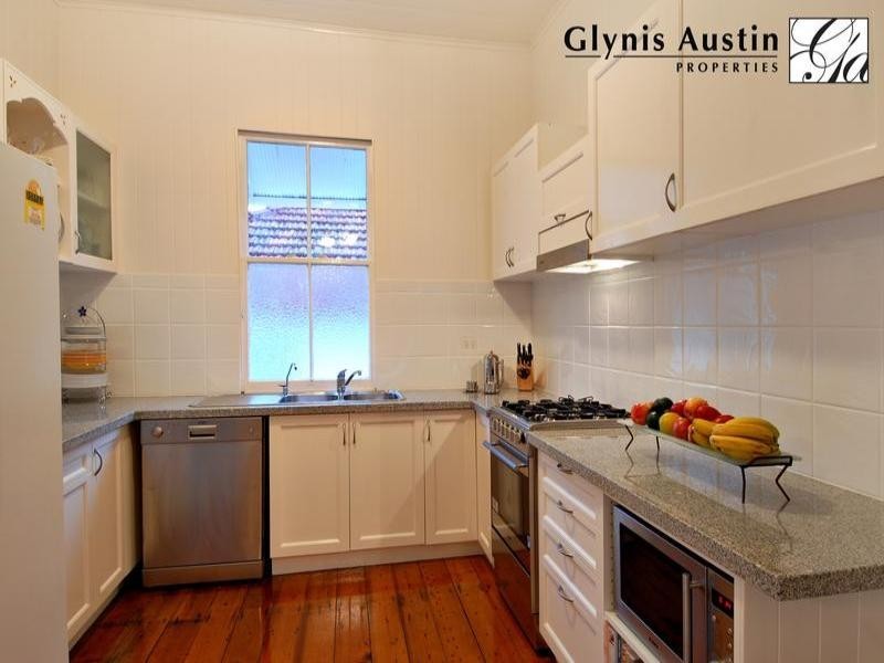 91 Taringa Parade, Indooroopilly QLD 4068