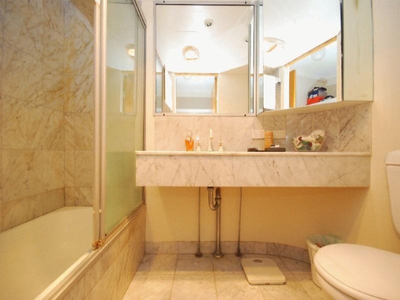 77 Cairns Street, Kangaroo Point QLD 4169