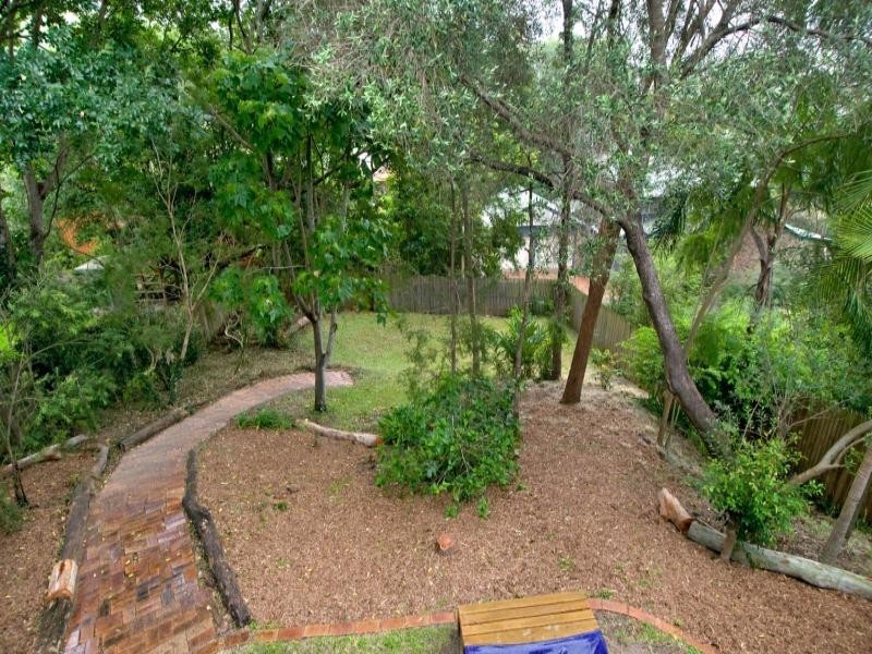 21 Dudley Street, Bardon QLD 4065