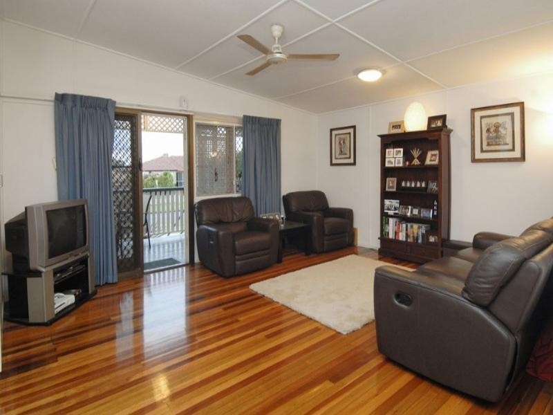 3 Walkers Drive, Balmoral QLD 4171