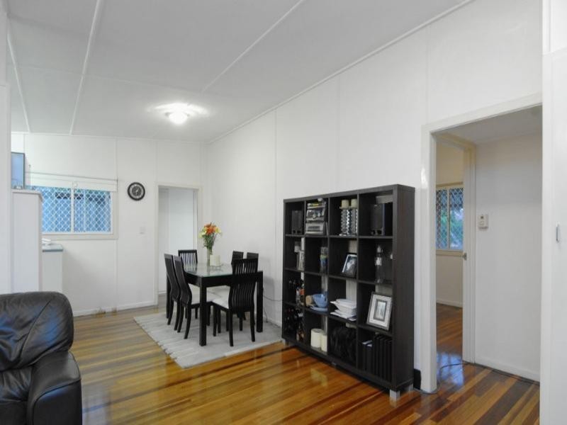 3 Walkers Drive, Balmoral QLD 4171