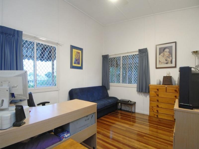 3 Walkers Drive, Balmoral QLD 4171