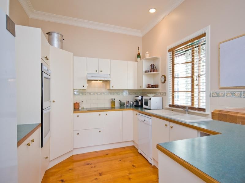 32 Coronation Street, Bardon QLD 4065