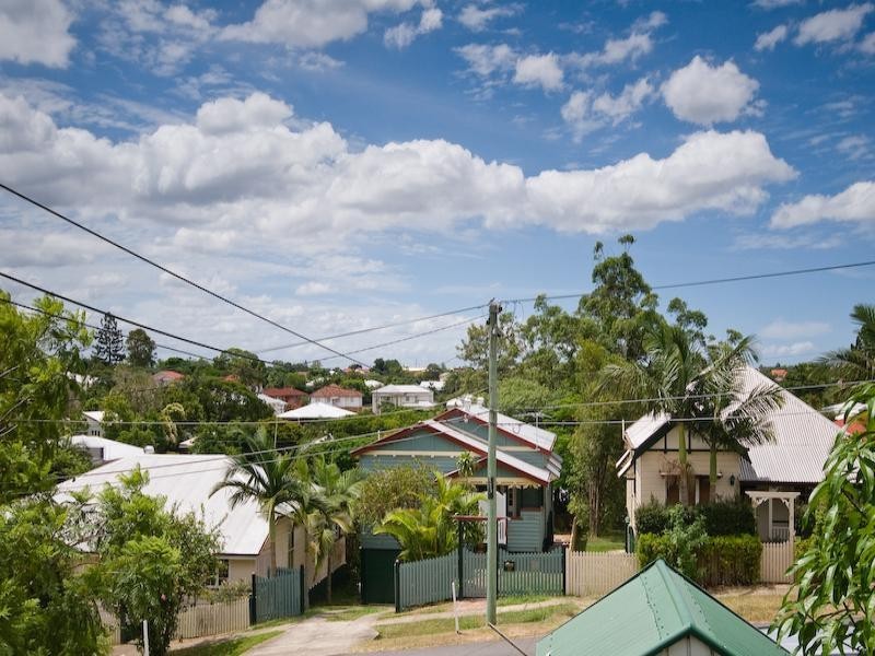 32 Coronation Street, Bardon QLD 4065