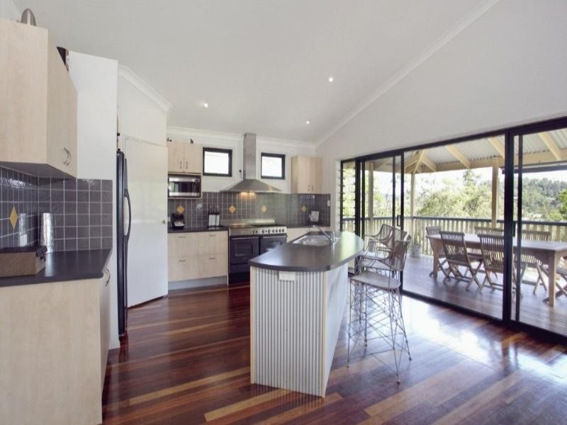 16 Saxonvale Place, The Gap QLD 4061