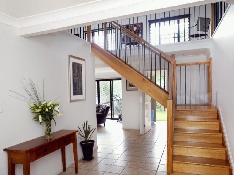 16 Saxonvale Place, The Gap QLD 4061