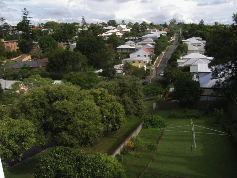 2 St Barnabas Place, Red Hill QLD 4059