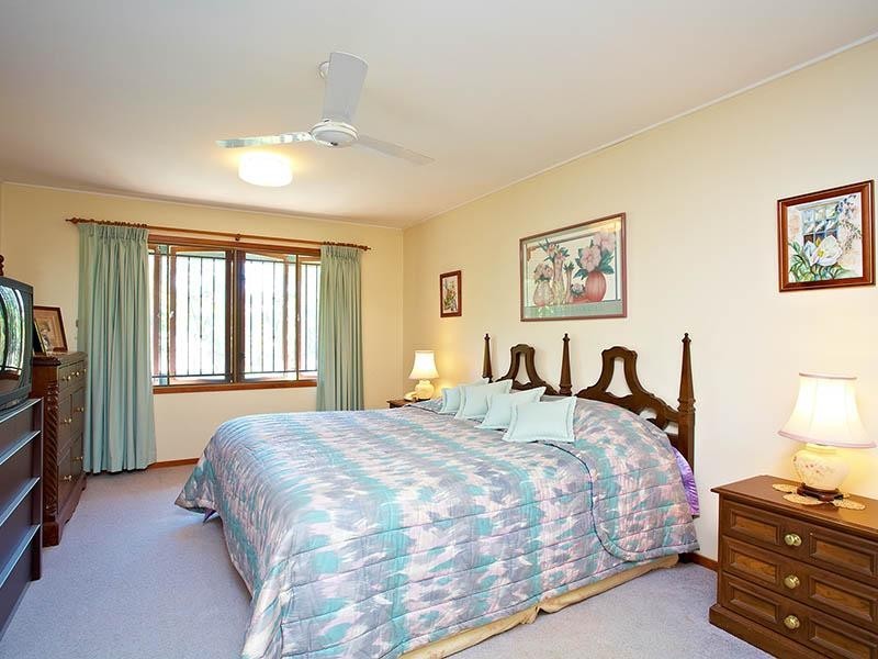 16 Appin Street, Kenmore QLD 4069