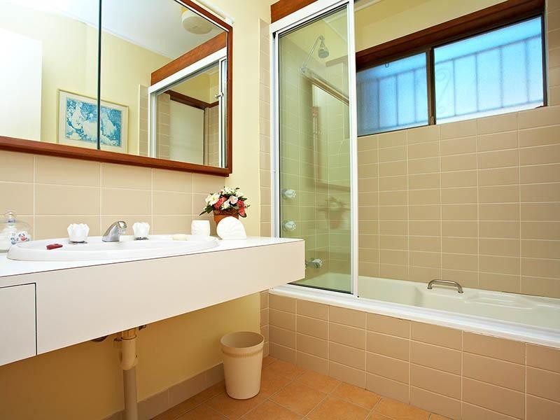16 Appin Street, Kenmore QLD 4069