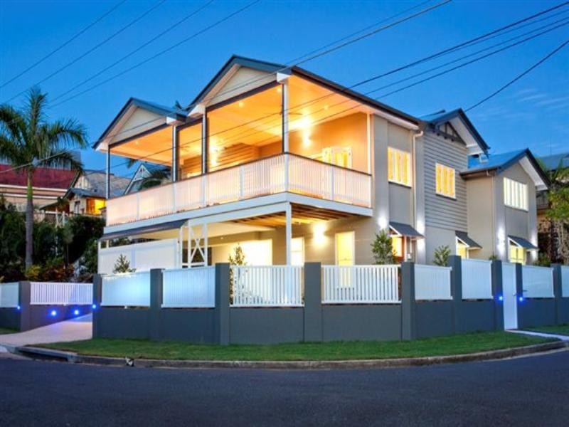 4 Kent Street, Red Hill QLD 4059