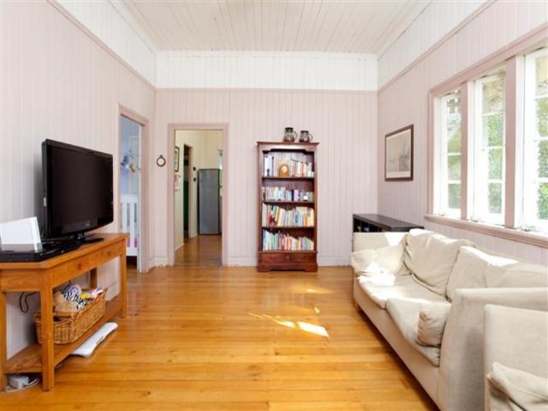 95 Davies Road, Ashgrove QLD 4060