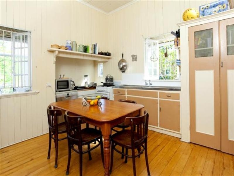 95 Davies Road, Ashgrove QLD 4060