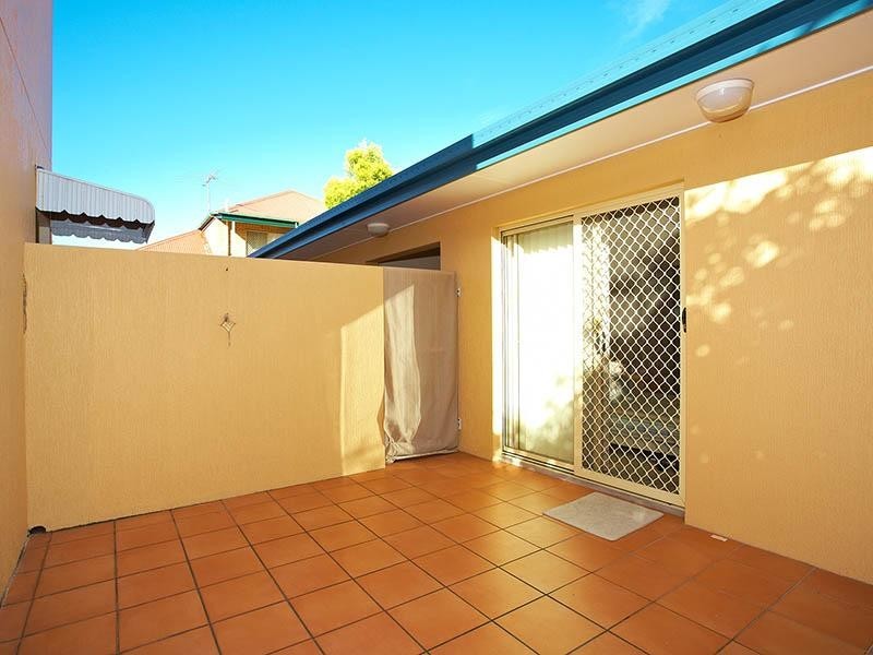 2/2 Woodland Street, Ashgrove QLD 4060