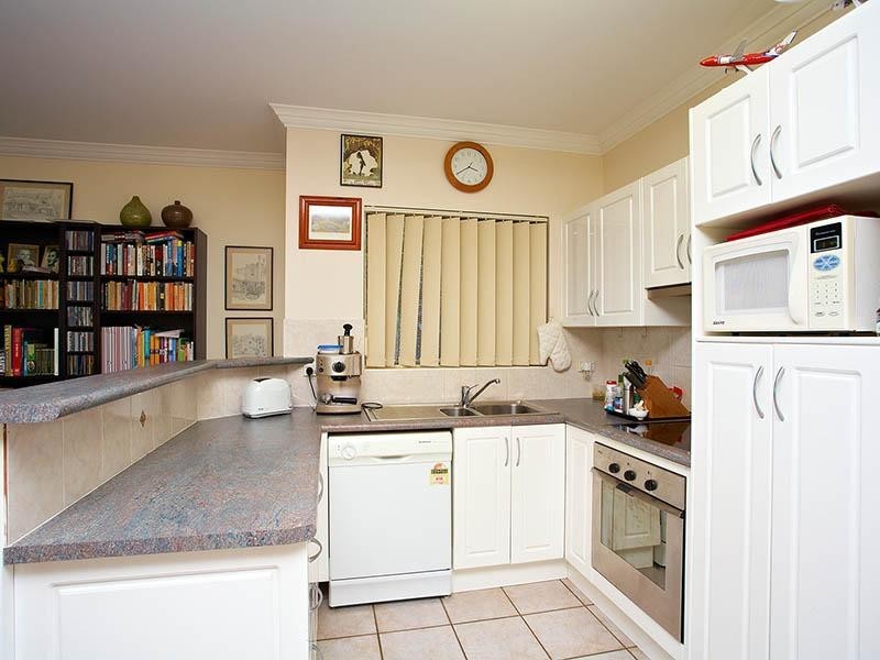 2/2 Woodland Street, Ashgrove QLD 4060