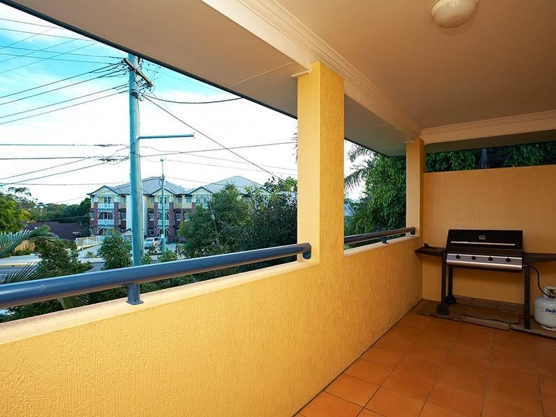 2/2 Woodland Street, Ashgrove QLD 4060