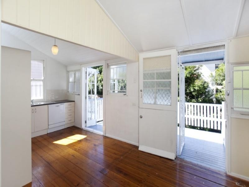 27 Hayward Street, Paddington QLD 4064