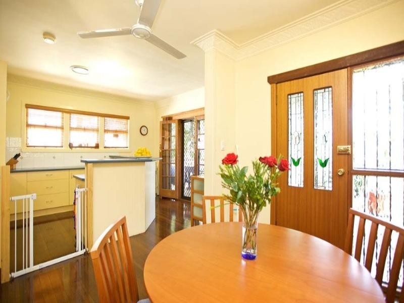 22 Greenlaw Street, Indooroopilly QLD 4068