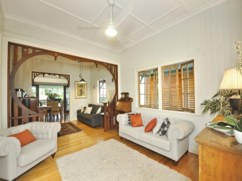 37 Windsor Road, Red Hill QLD 4059