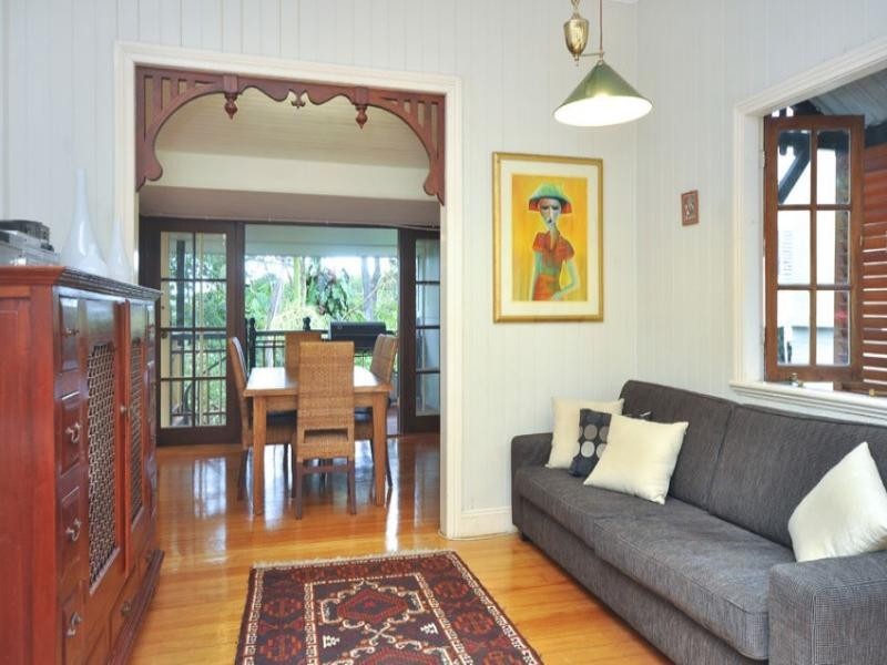 37 Windsor Road, Red Hill QLD 4059