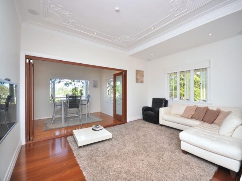 Bardon QLD 4065