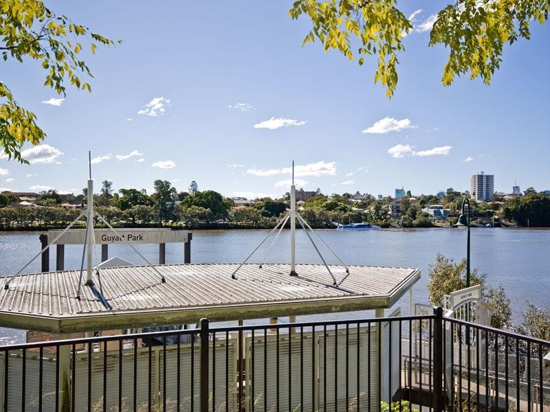 10/12 Bryce Street, St Lucia QLD 4067