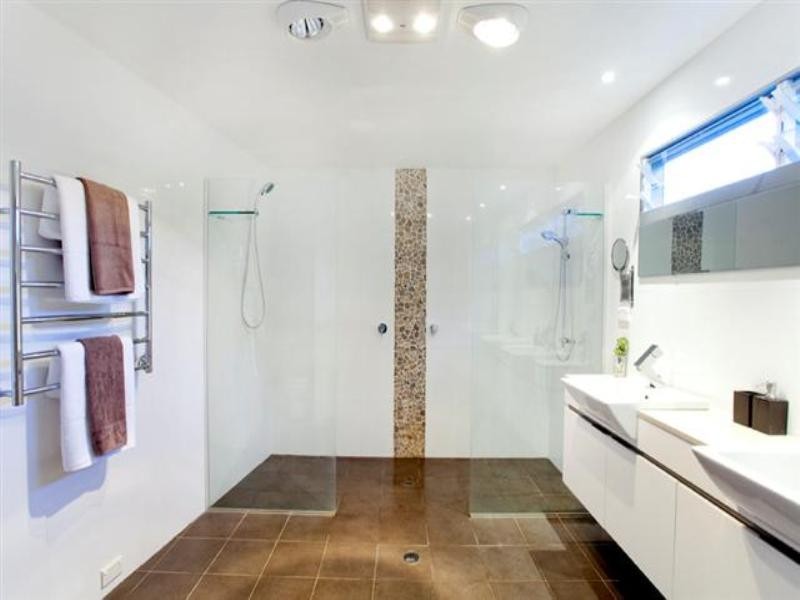 25 Dawn Street, Bardon QLD 4065