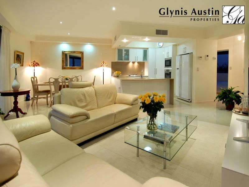 1/52 Underhill Avenue, Indooroopilly QLD 4068