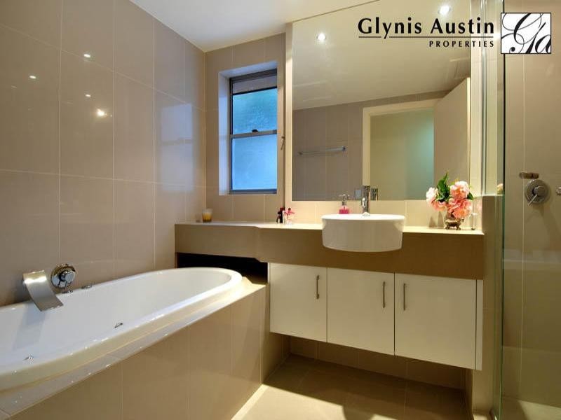 1/52 Underhill Avenue, Indooroopilly QLD 4068