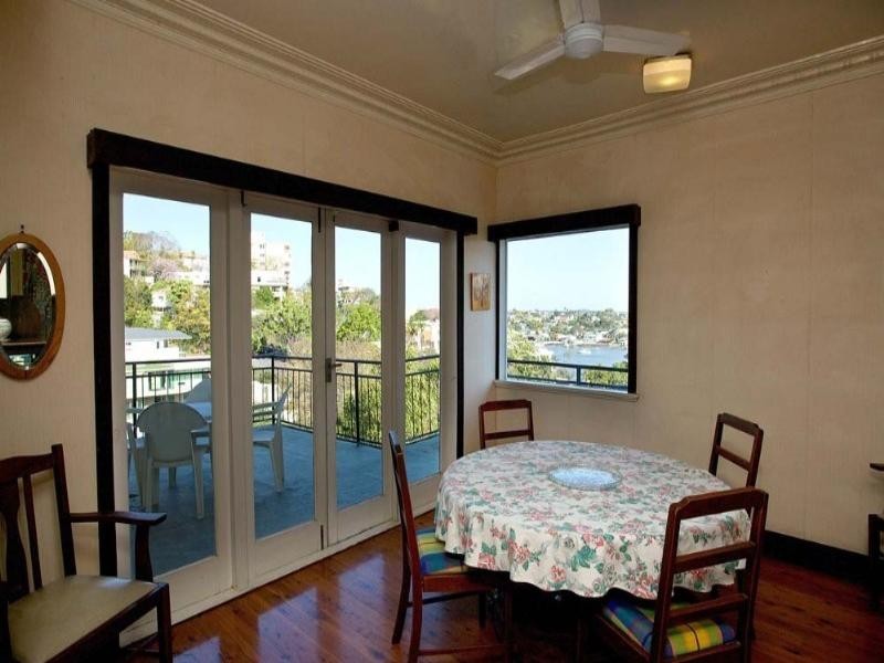 59 Crescent Road, Hamilton QLD 4007