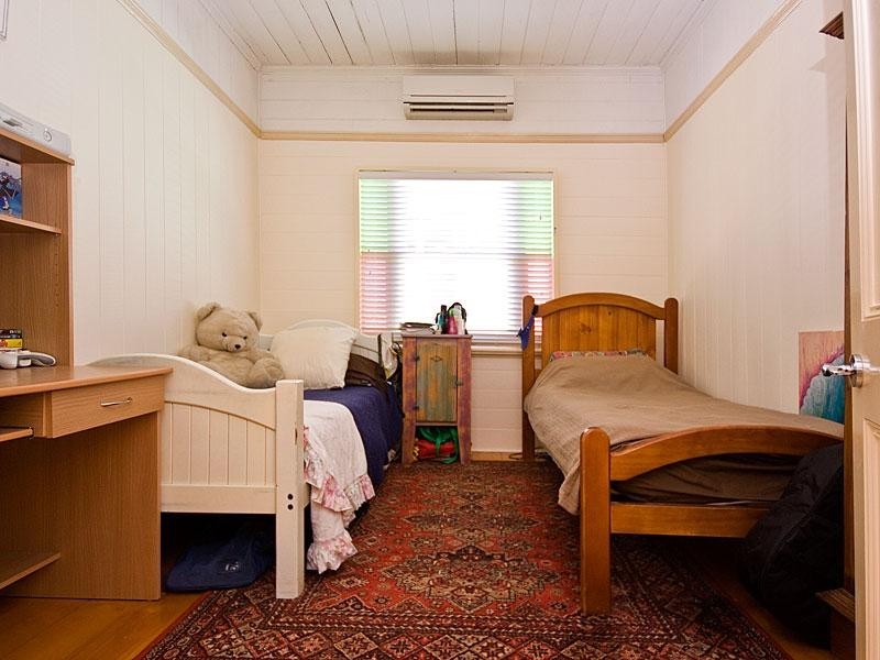 32 Haig Road, Milton QLD 4064