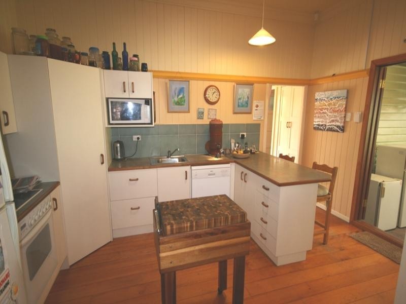 16 Smeaton Street, Coorparoo QLD 4151