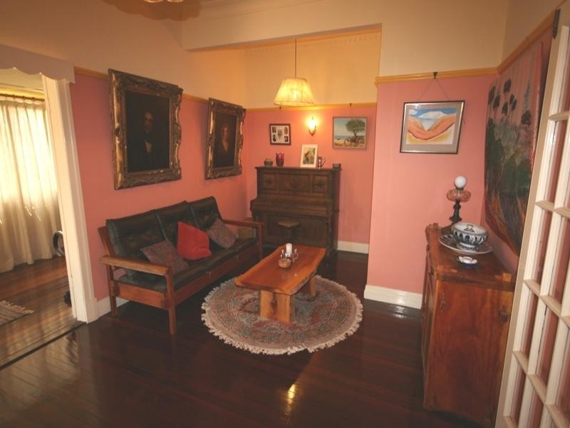 16 Smeaton Street, Coorparoo QLD 4151