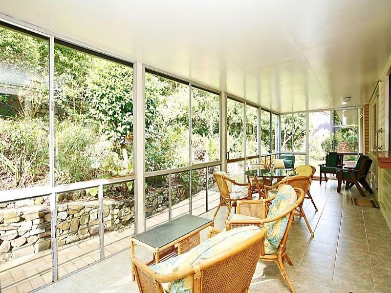 1 Edale Street, Kenmore QLD 4069