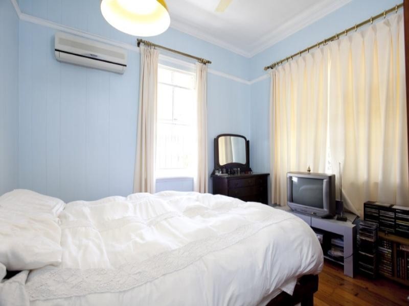 6 Arthur Terrace, Red Hill QLD 4059