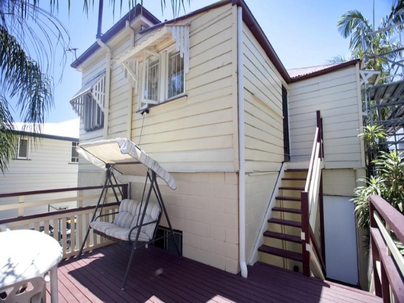 6 Arthur Terrace, Red Hill QLD 4059