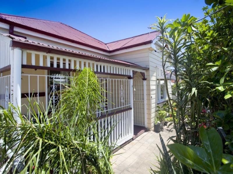 6 Arthur Terrace, Red Hill QLD 4059