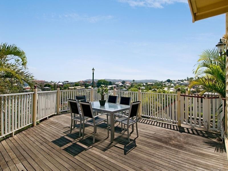 61 Charteris Street, Paddington QLD 4064