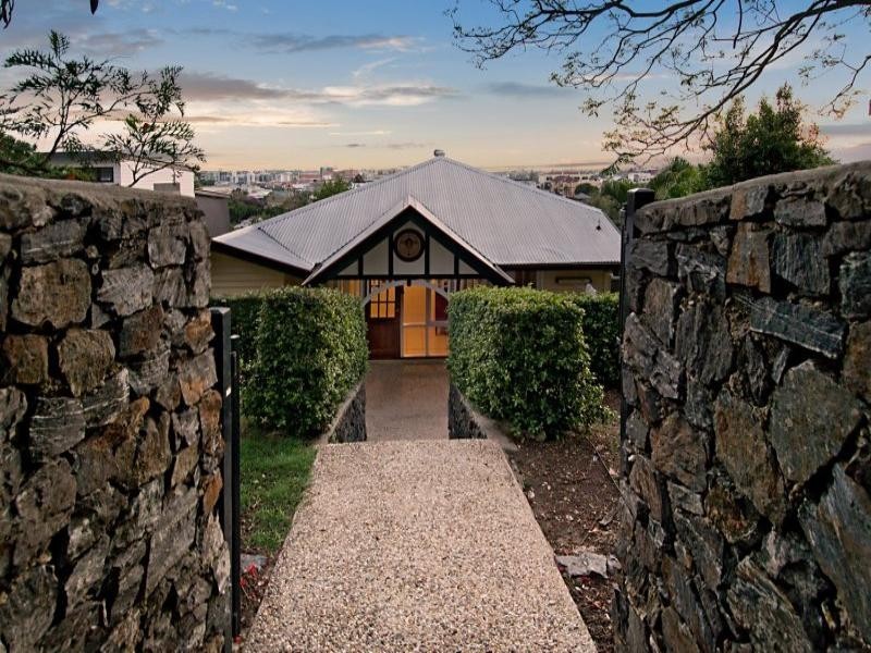 61 Charteris Street, Paddington QLD 4064