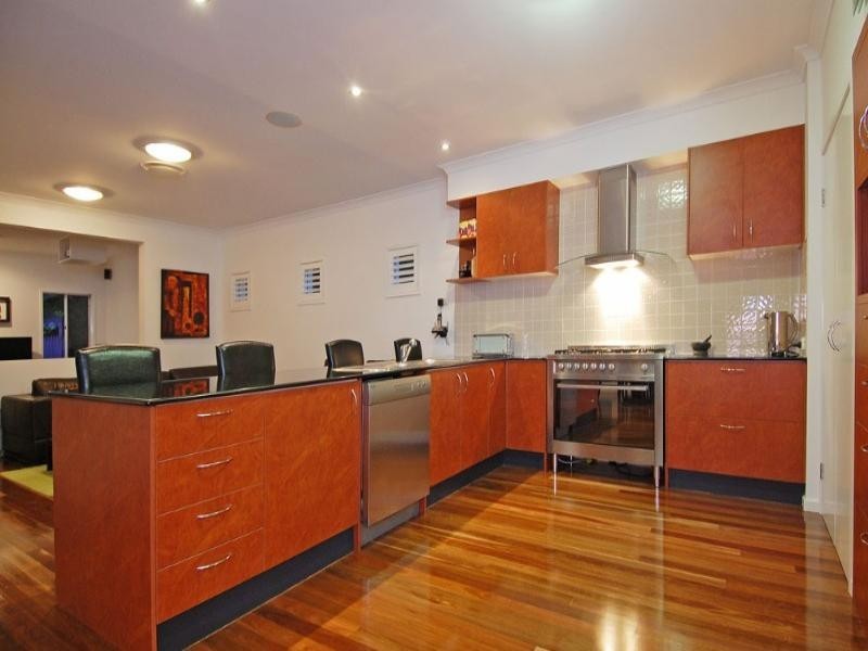 34 Gordon Road, Bardon QLD 4065