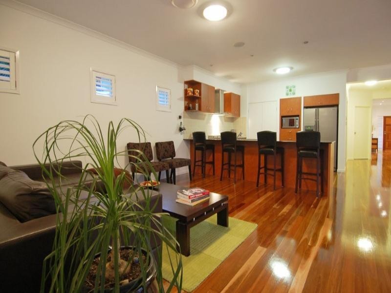 34 Gordon Road, Bardon QLD 4065