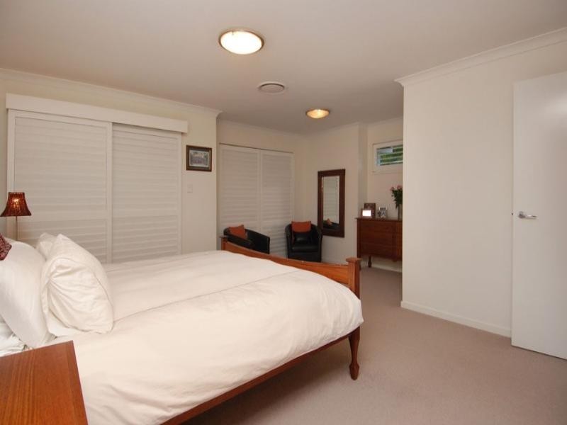 34 Gordon Road, Bardon QLD 4065