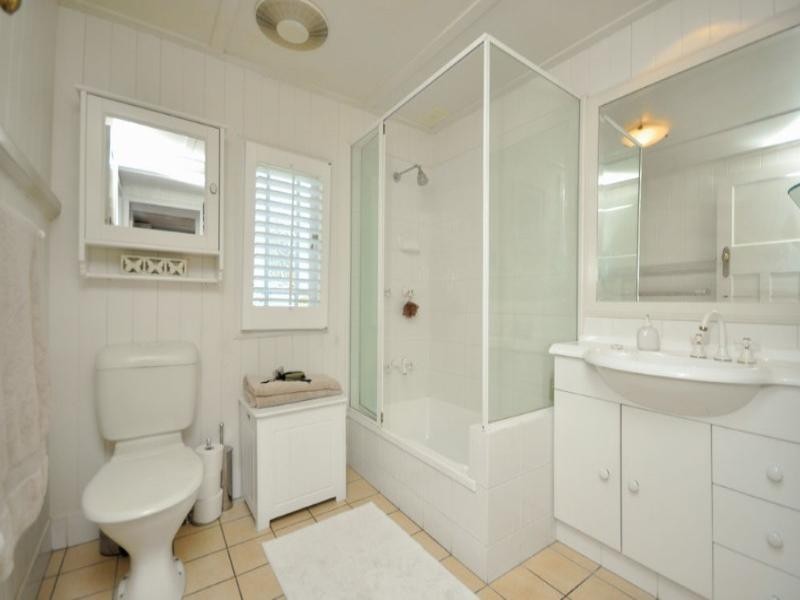 33 Rouen Road, Bardon QLD 4065