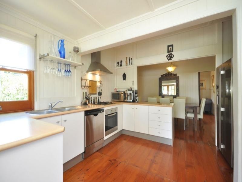 33 Rouen Road, Bardon QLD 4065