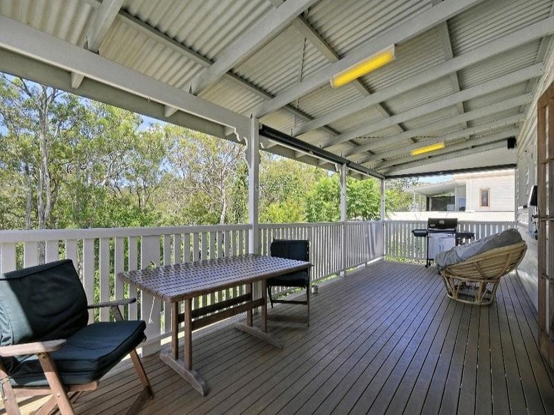 75 Sixth Avenue, Bardon QLD 4065