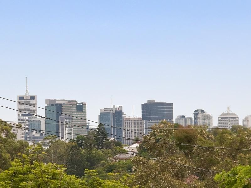 75 Sixth Avenue, Bardon QLD 4065