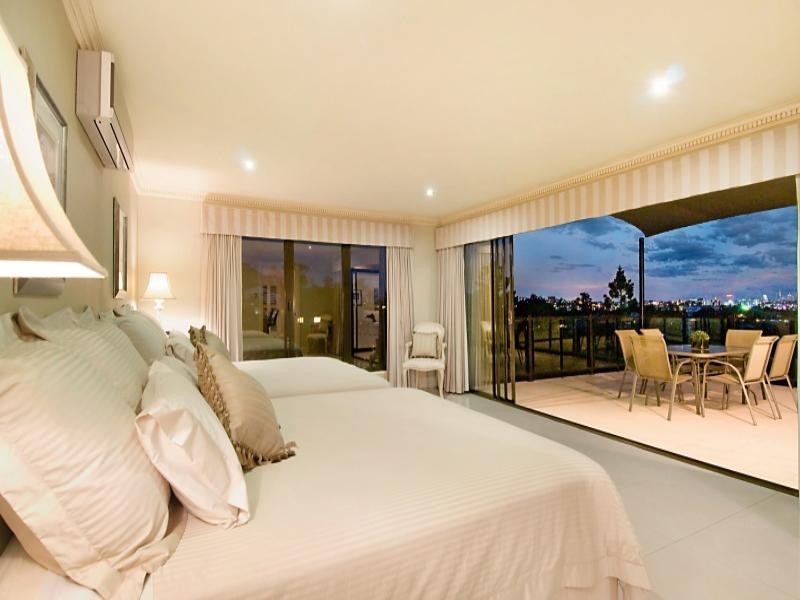 93 Birdwood Terrace, Auchenflower QLD 4066