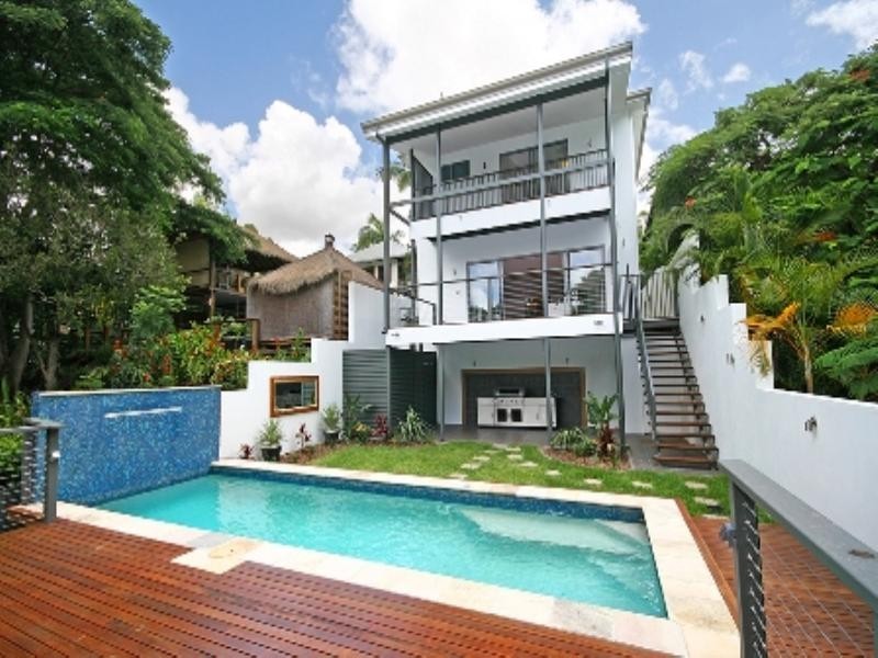 31 Pine Street, Hamilton QLD 4007