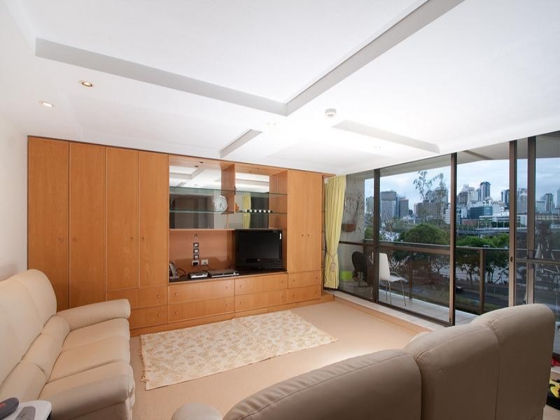 10 Lower River Terrace, South Brisbane QLD 4101