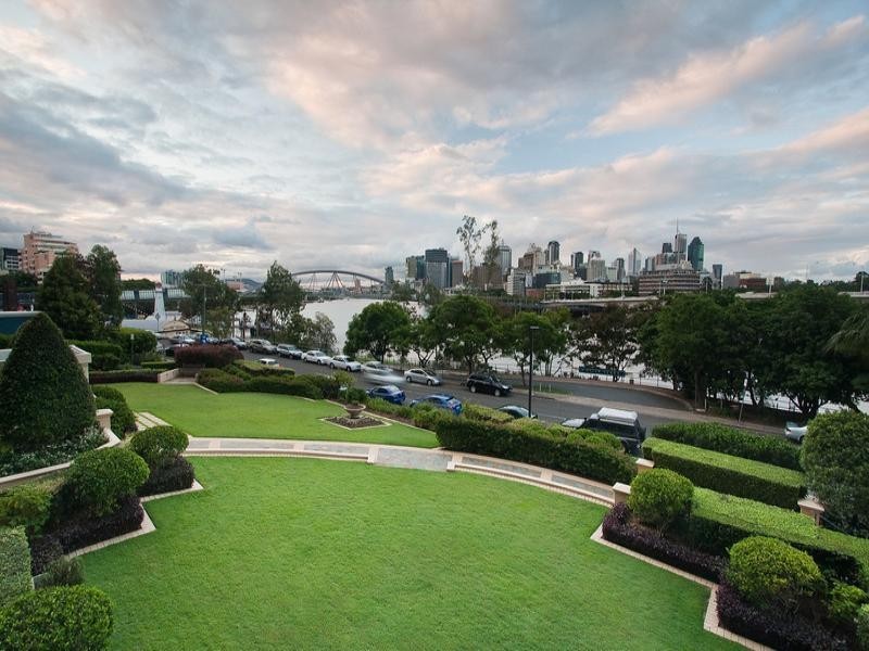 10 Lower River Terrace, South Brisbane QLD 4101