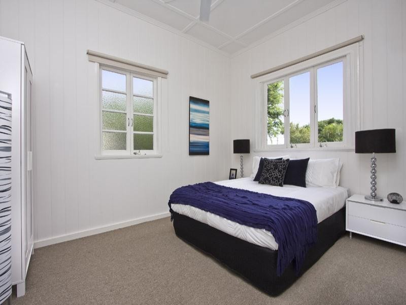 61 Windsor Road, Red Hill QLD 4059